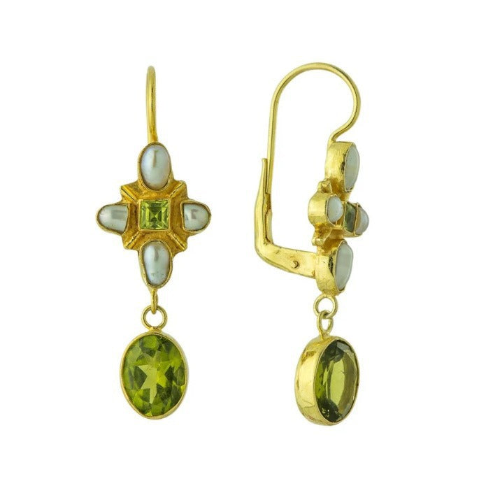 Beautiful Pearl Earring with Unique Style