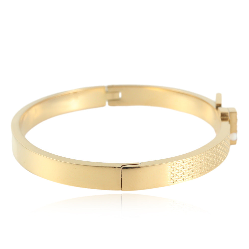Beautiful Bracelet with Unique Style