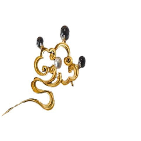 Classic Gold Piece with Timeless Appeal