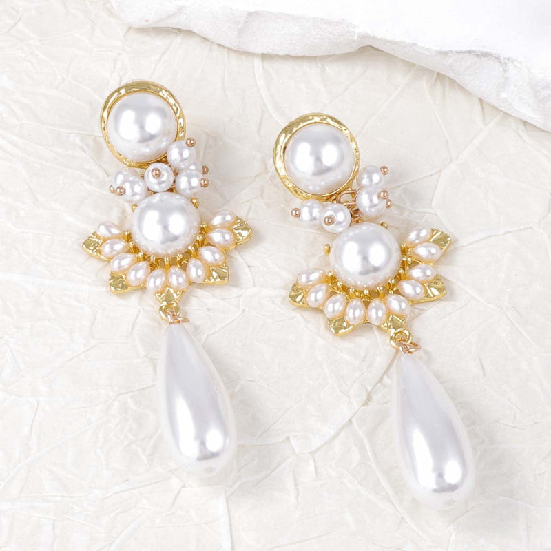 Classic Pearl Earring with Timeless Appeal