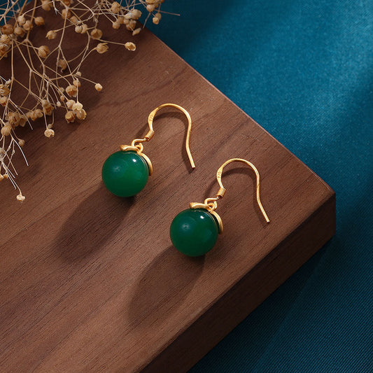 Classic Gold Earring with Timeless Appeal