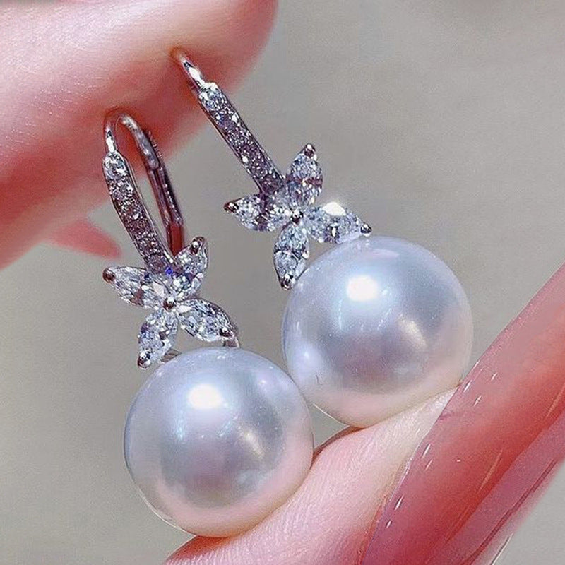 Delicate Artisan Pearl Earring