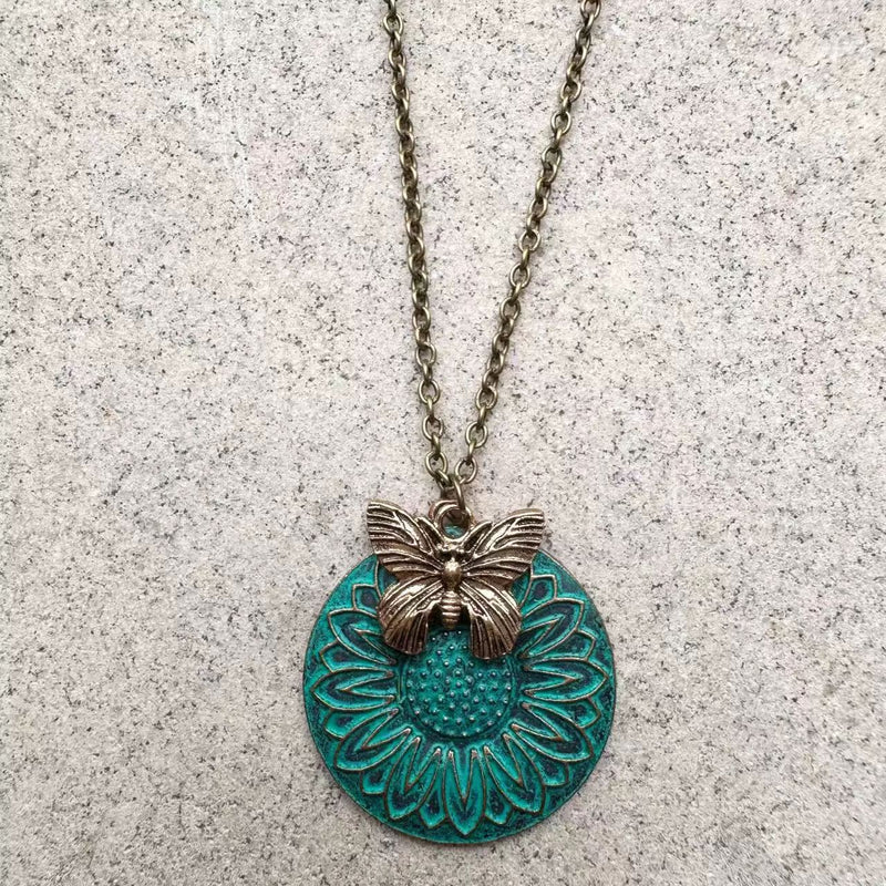 Stunning Necklace for Daily Wear
