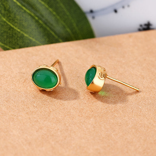 Classic Gold Earring with Timeless Appeal