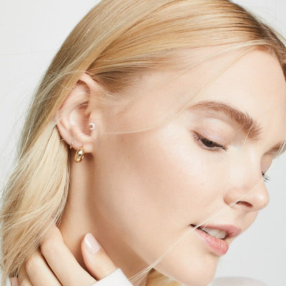 Romantic Gold Earring for Special Moments