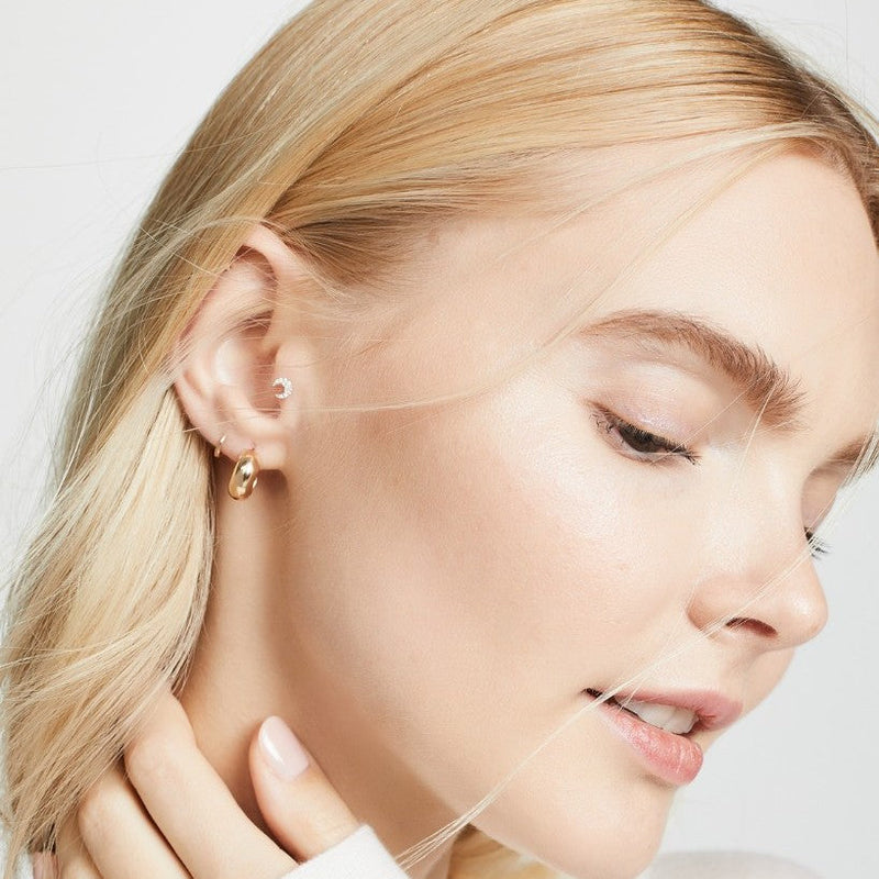 Romantic Gold Earring for Special Moments
