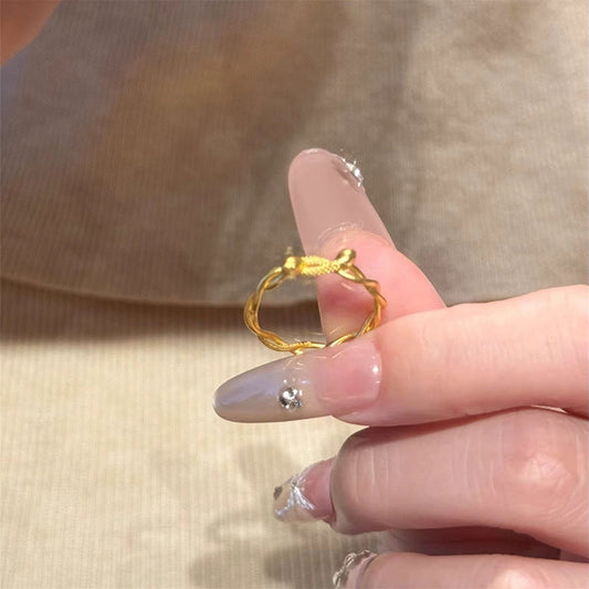 Charming Gold Ring for Any Occasion