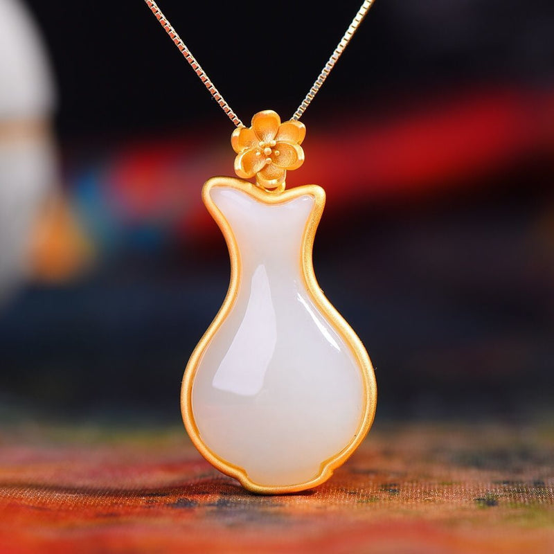 Elegant Gold Necklace for Every Occasion