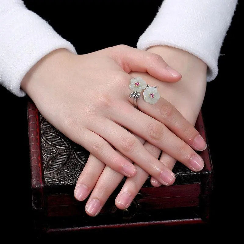 Charming Silver Bracelet for Any Occasion