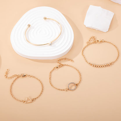 Beautiful Gold Set with Unique Style