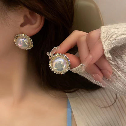 Romantic Pearl Earring for Special Moments