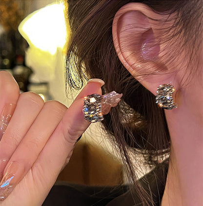 Beautiful Pearl Earring with Unique Style