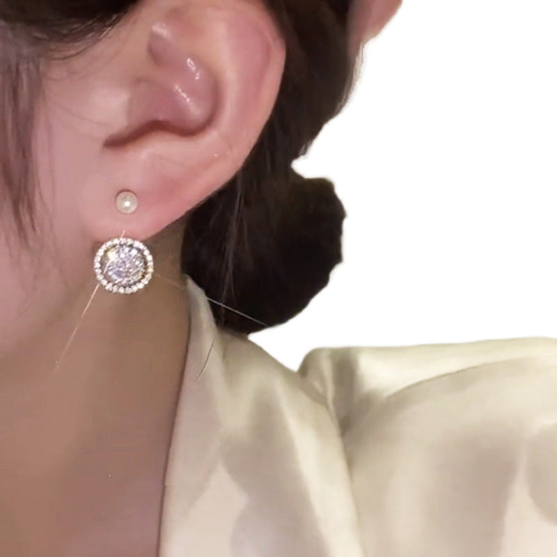 Classic Pearl Earring with Timeless Appeal