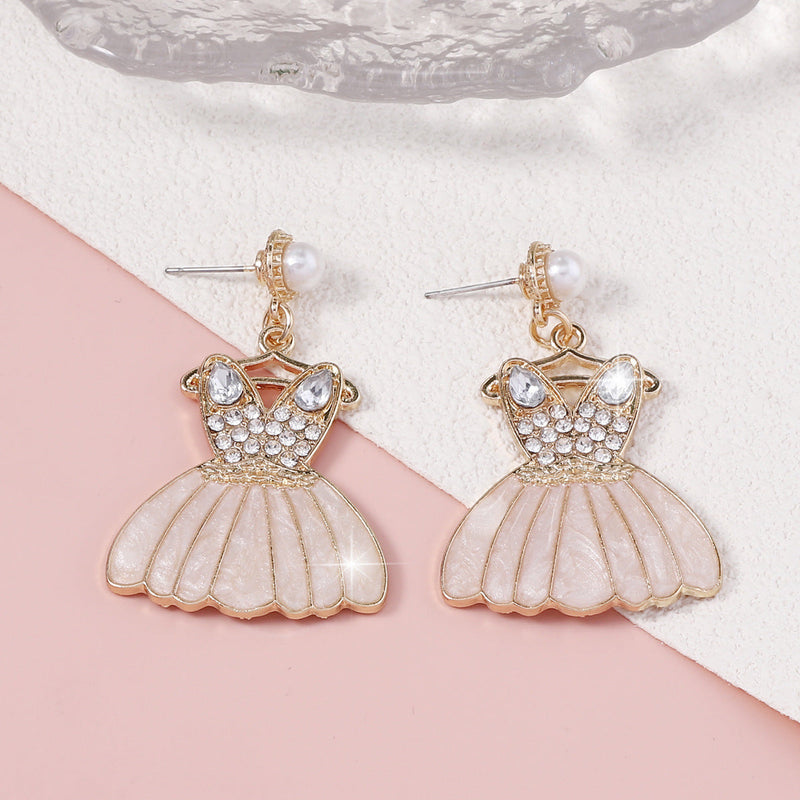Classic Pearl Earring with Timeless Appeal