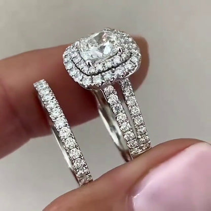 Beautiful Set with Unique Style