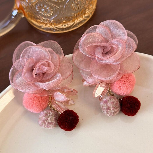 Charming Earring for Any Occasion