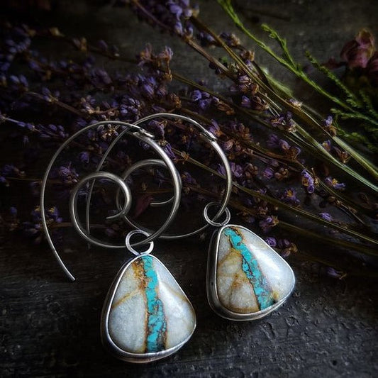 Charming Earring for Any Occasion