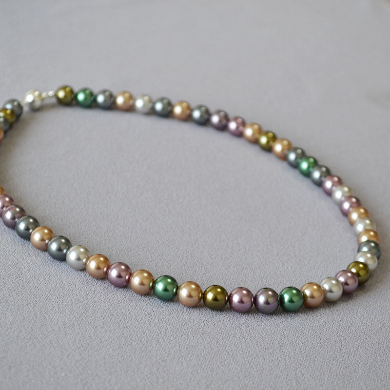 Beautiful Pearl Necklace with Unique Style