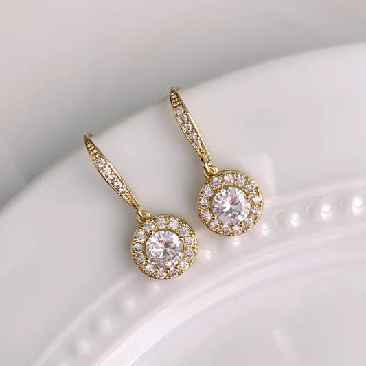 Charming Earring for Any Occasion