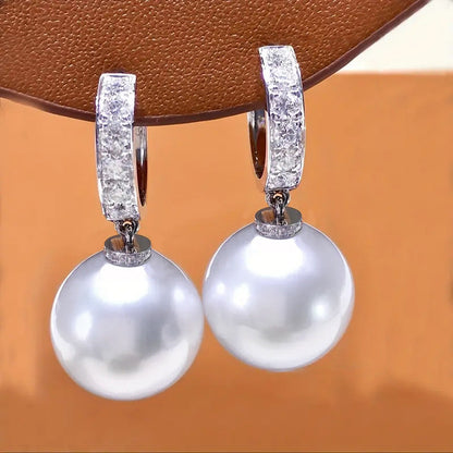 Charming Piece for Any Occasion