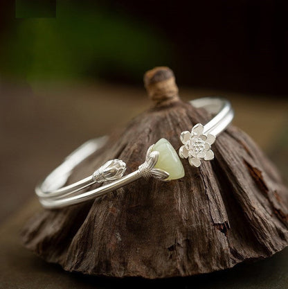Classic Silver Bracelet with Timeless Appeal