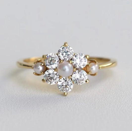 Beautiful Pearl Ring with Unique Style