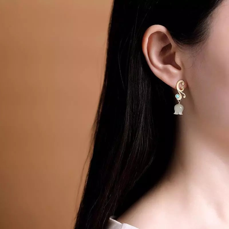 Stunning Gold Earring for Daily Wear