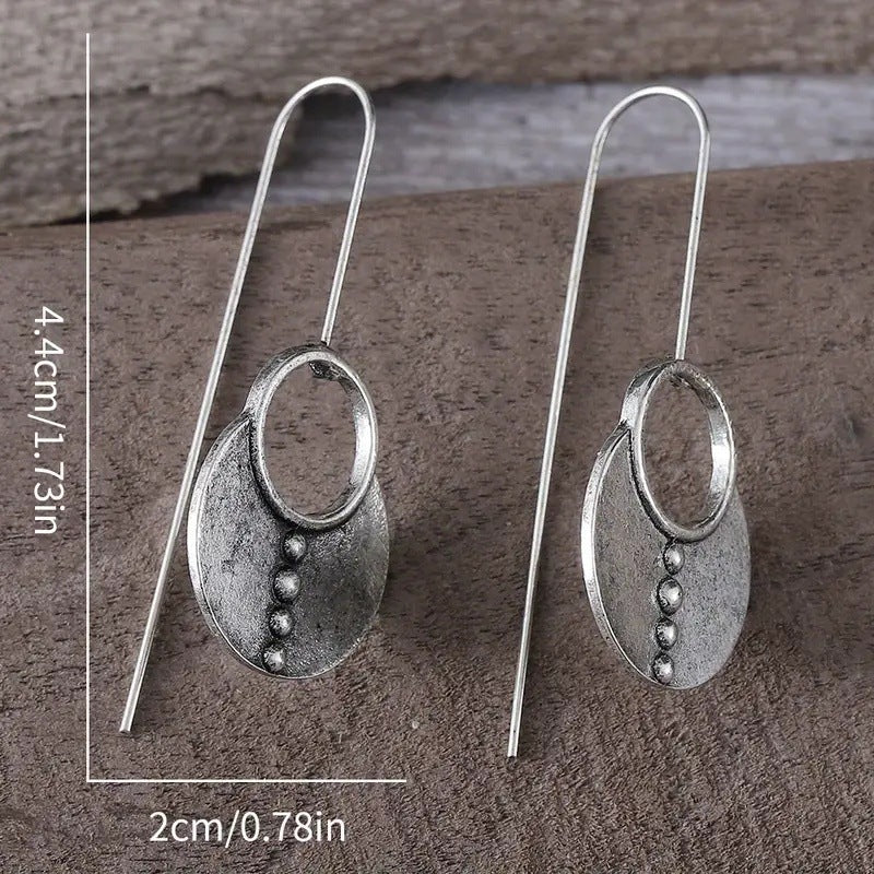 Romantic Silver Earring for Special Moments