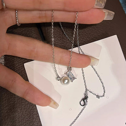 Beautiful Pearl Necklace with Unique Style