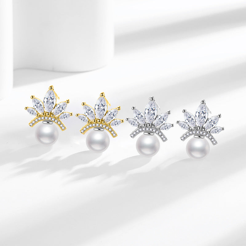 Beautiful Pearl Earring with Unique Style