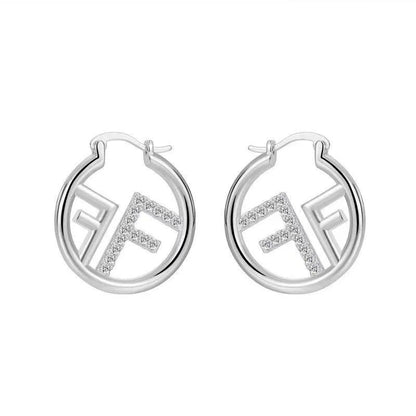 Charming Earring for Any Occasion