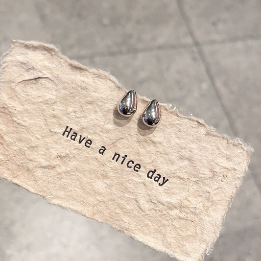 Charming Piece for Any Occasion