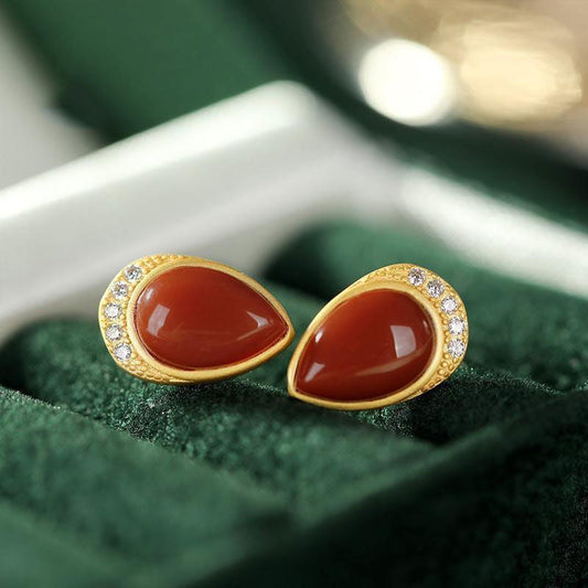 Charming Silver Earring for Any Occasion