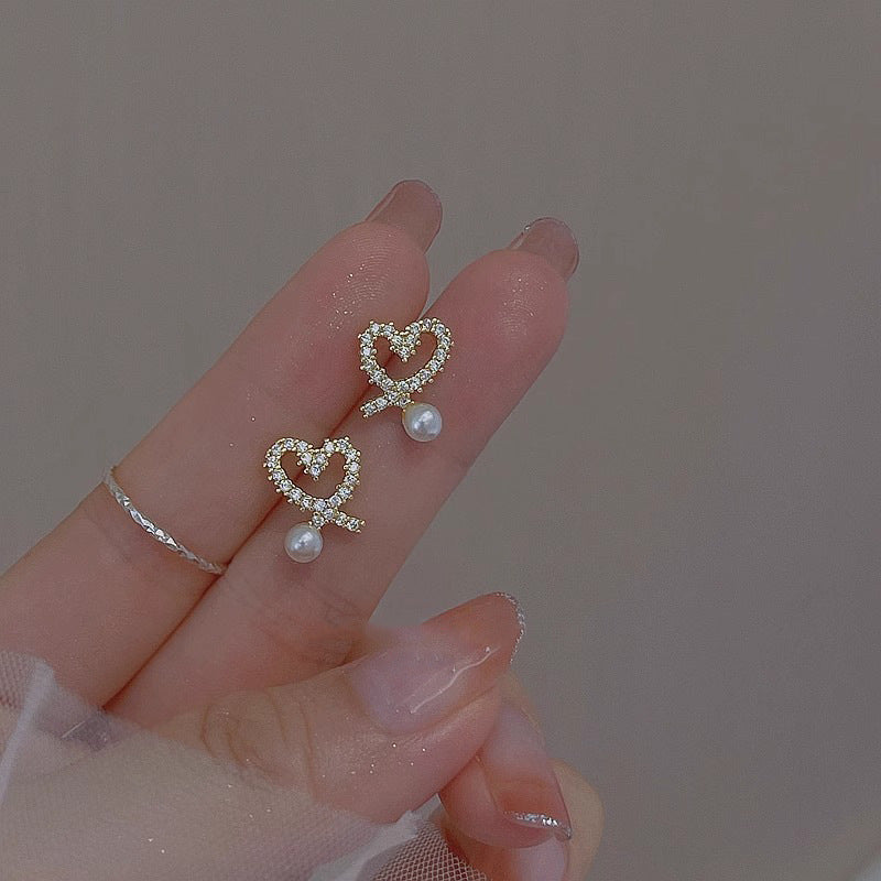 Charming Pearl Earring for Any Occasion