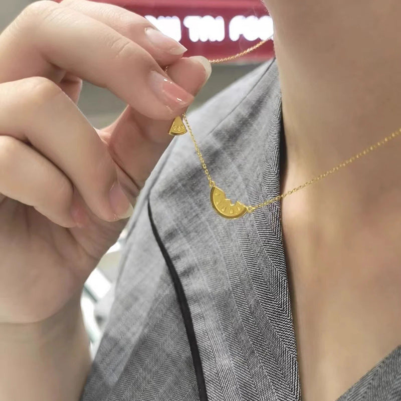 Beautiful Gold Necklace with Unique Style