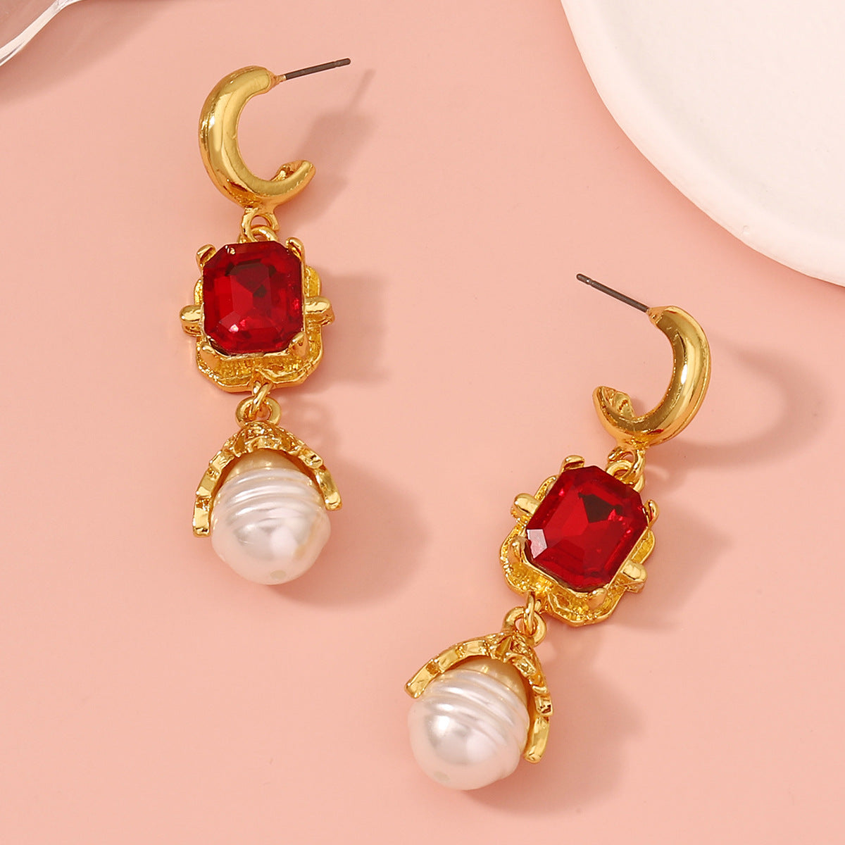 Romantic Pearl Earring for Special Moments
