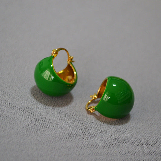 Charming Gold Earring for Any Occasion