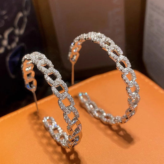 Classic Earring with Timeless Appeal