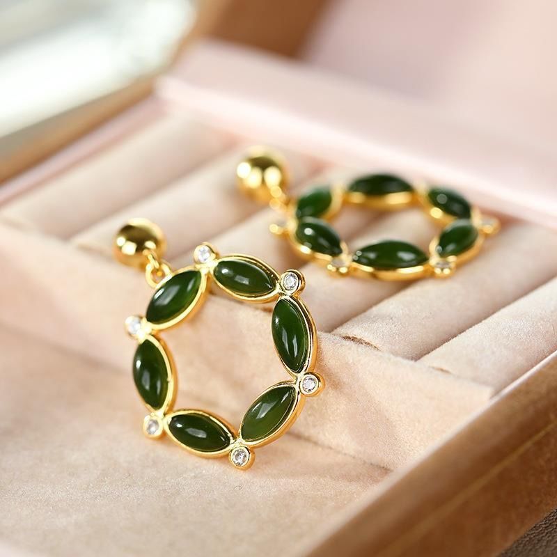 Beautiful Gold Earring with Unique Style