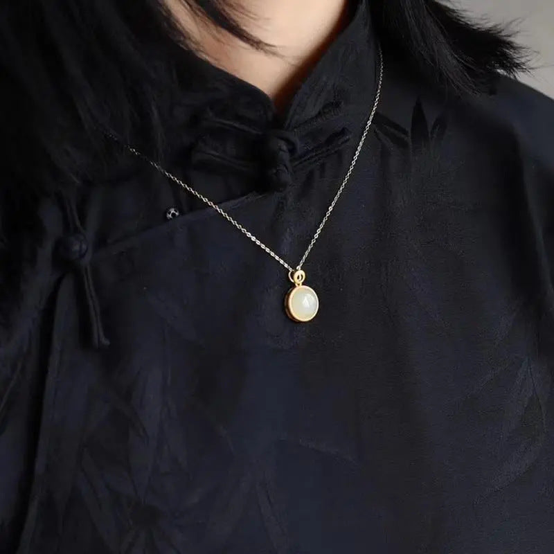 Beautiful Gold Necklace with Unique Style