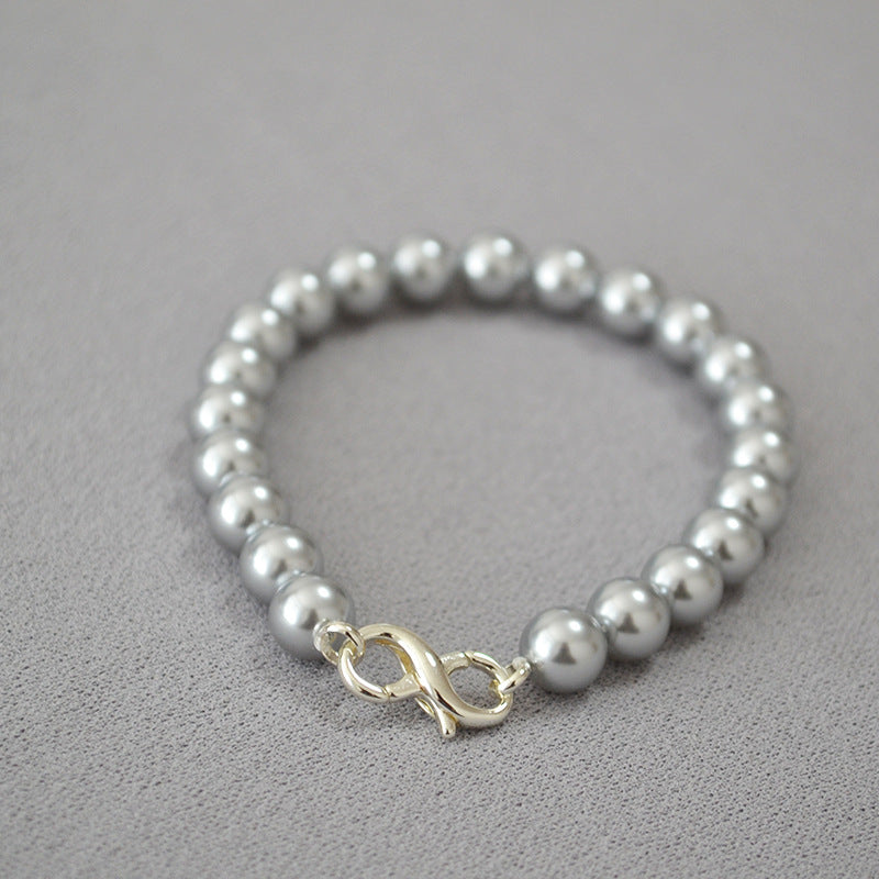 Classic Pearl Necklace with Timeless Appeal