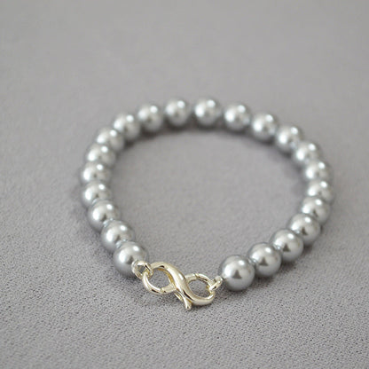 Classic Pearl Necklace with Timeless Appeal