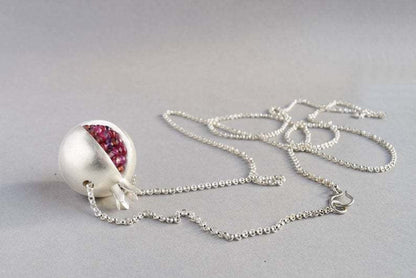 Stunning Necklace for Daily Wear