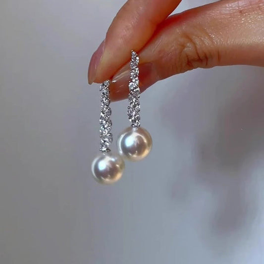 Classic Pearl Earring with Timeless Appeal