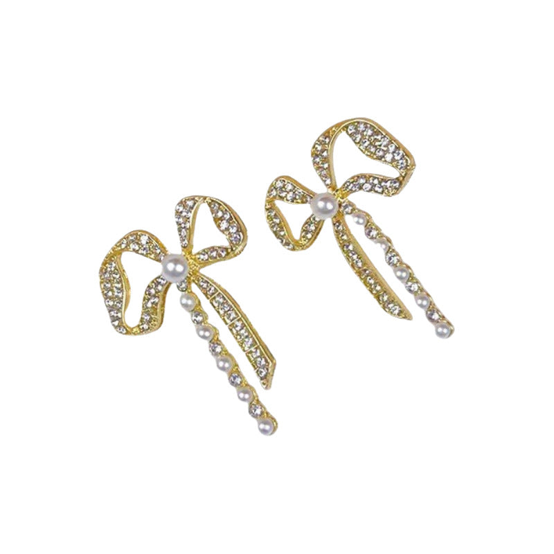 Beautiful Pearl Earring with Unique Style