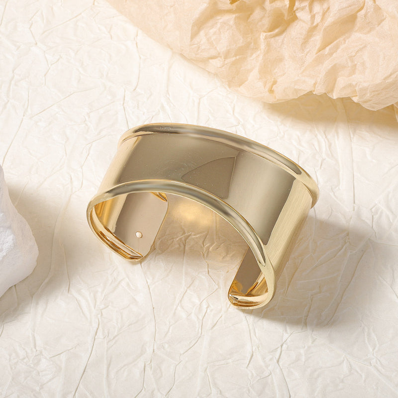 Charming Bracelet for Any Occasion