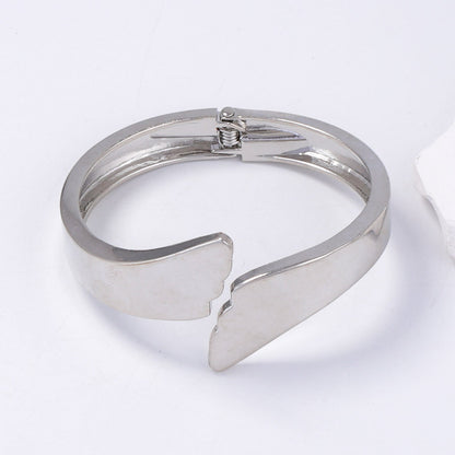 Charming Bracelet for Any Occasion