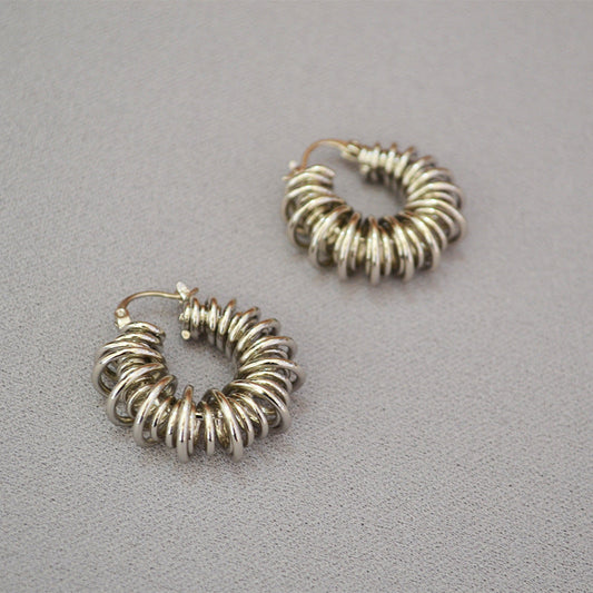 Classic Gold Earring with Timeless Appeal