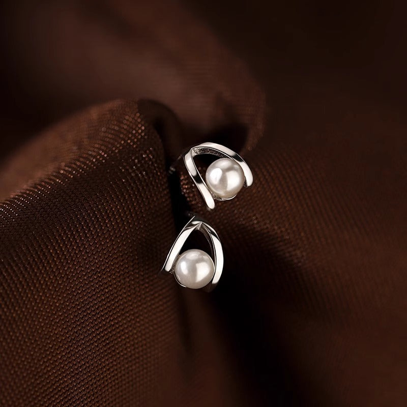 Romantic Pearl Earring for Special Moments