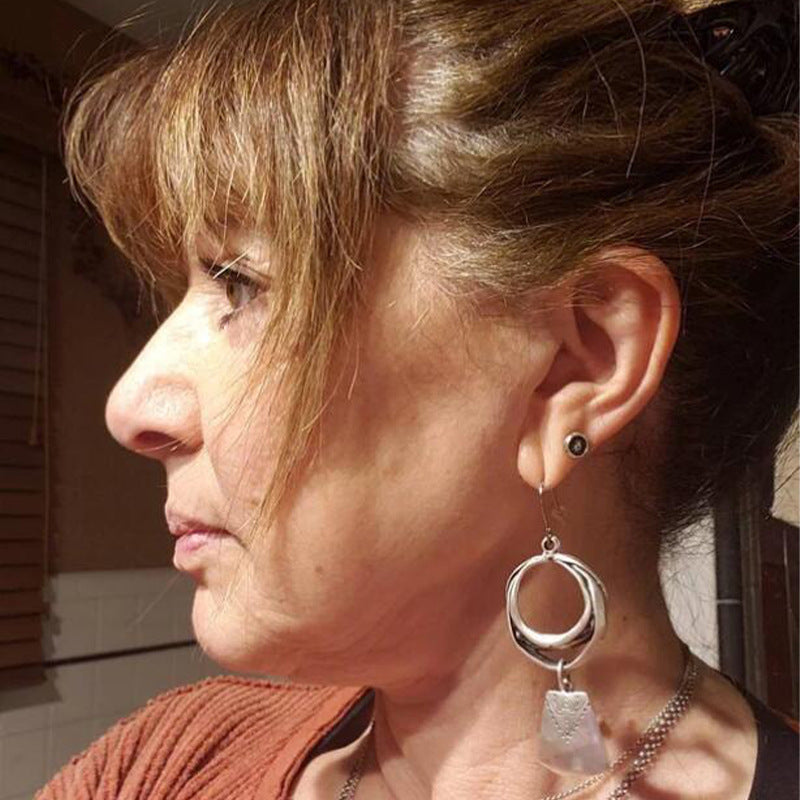 Charming Earring for Any Occasion